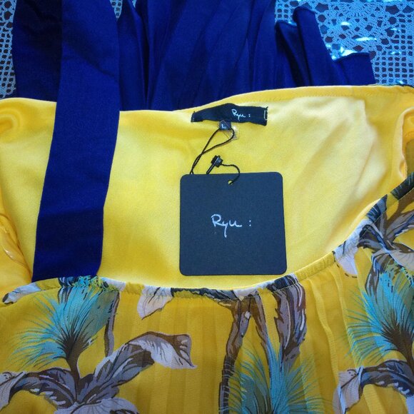 Ryu: Yellow/purple floral pleats one shoulder top, with double layers - Picture 12 of 12